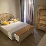 Climatise Avec Parking Prive Au Coeur De La Vieille Apartment *