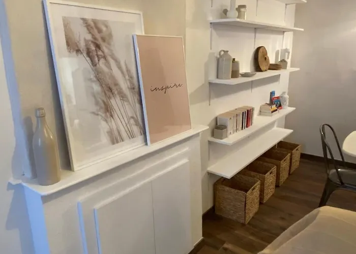 아파트 Appartement Climatise Avec Parking Prive Au Coeur De La Vieille Ville