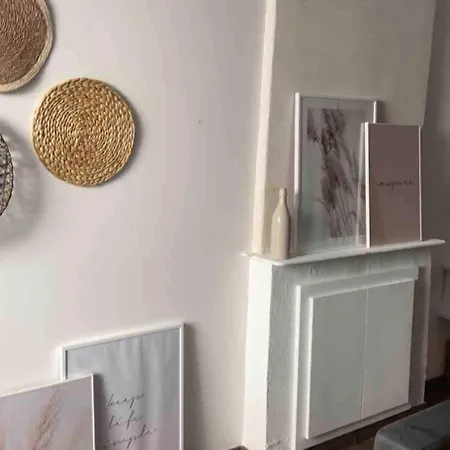 Climatise Avec Parking Prive Au Coeur De La Vieille Apartmán *