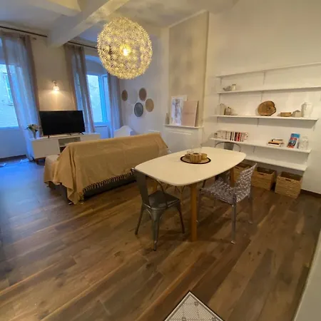 Apartmán Climatise Avec Parking Prive Au Coeur De La Vieille LʼÎle-Rousse