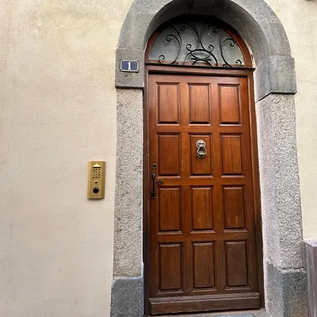 Climatise Avec Parking Prive Au Coeur De La Vieille Apartman *
