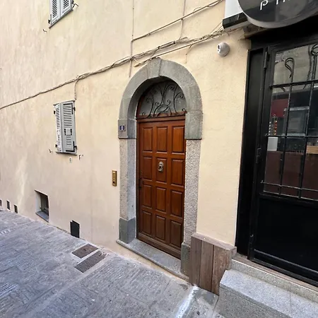 Apartman Climatise Avec Parking Prive Au Coeur De La Vieille LʼÎle-Rousse