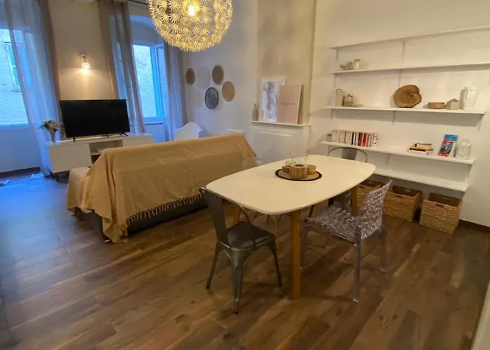 Appartement Appartement climatisé au cœur de la vieille ville LʼÎle-Rousse